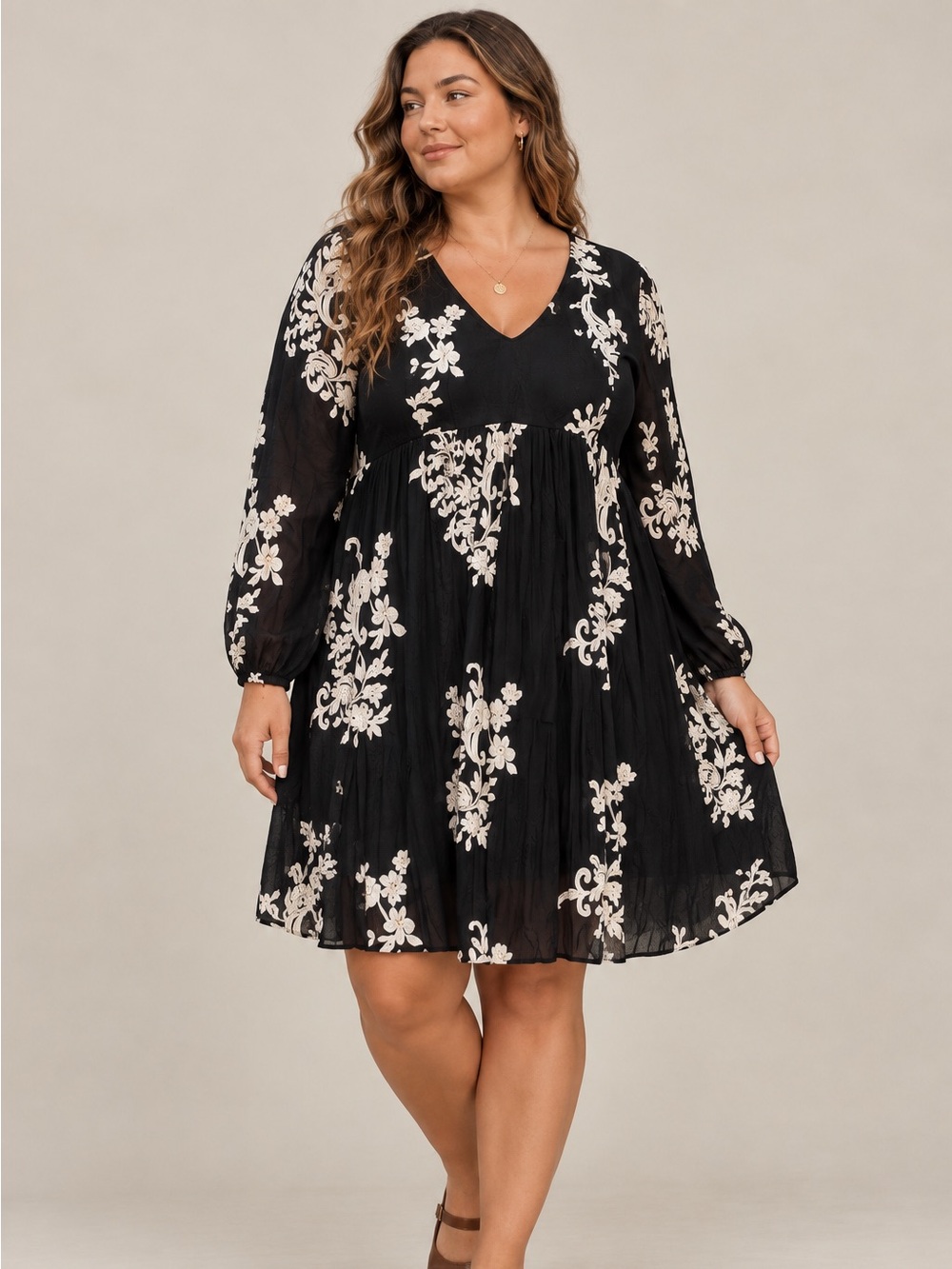 Westport Floral Boho Romantic Black Ivory V-Neck Crinkle Dress Size S